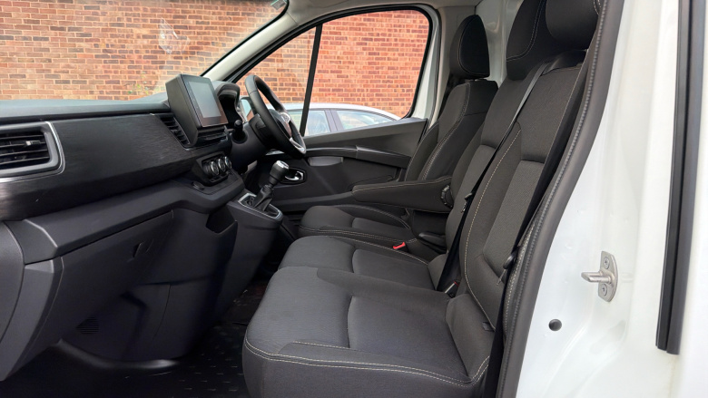 Renault Trafic Lwb Diesel LL30 Blue dCi 130 Extra [Safety] Van